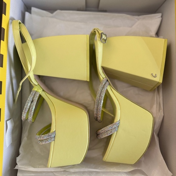 Circus NY by Sam Edelman Mila Jewel Ankle Strap Platform Sandal in Sunny Lime - Picture 9 of 11